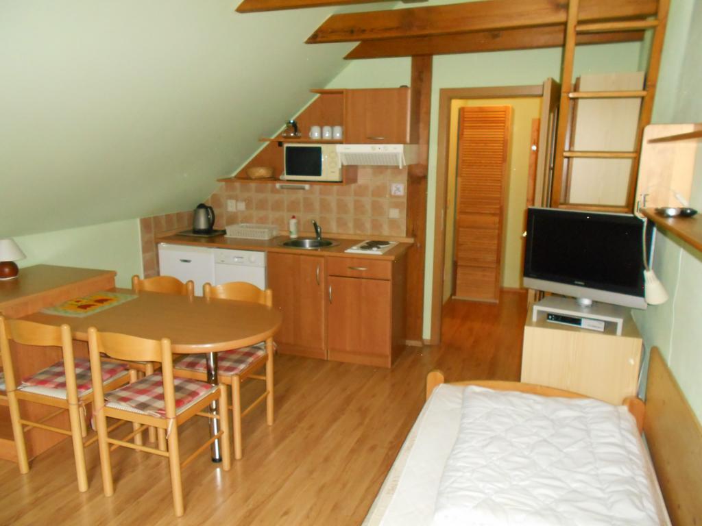 Apartmány Base Camp Železná Ruda Exterior foto